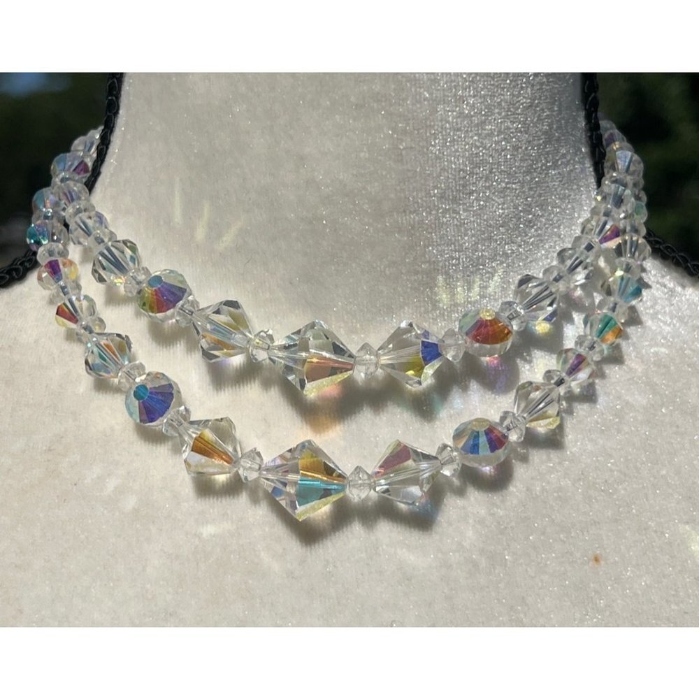 Glass Faceted Beads Necklace -- 14"